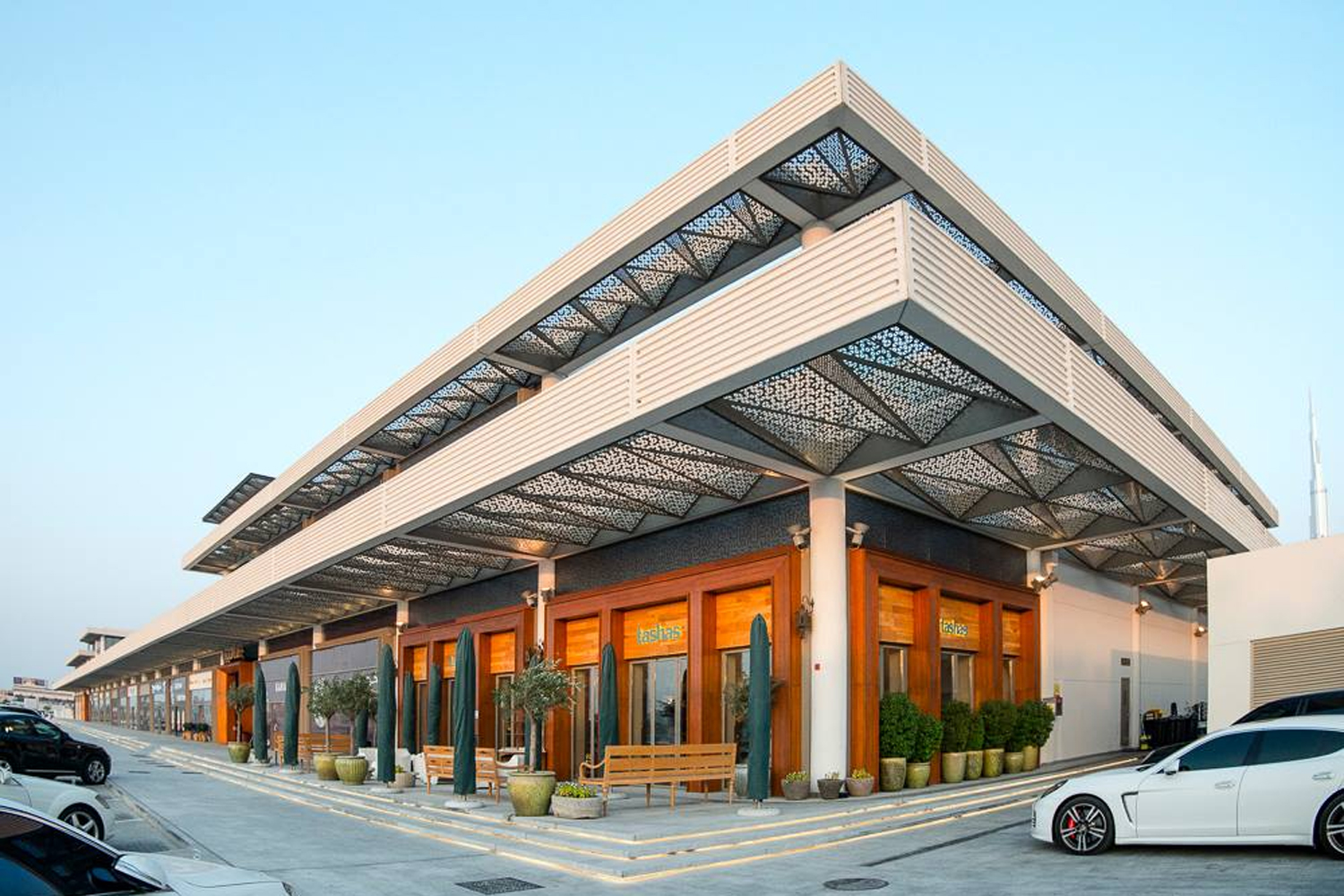 Retail Building Valuation - Golden Visa Valuation - Windmills Group - Property Valuation, Asset Valuation, Building Surveying, Online Valuation, Golden Office Building Valuation
